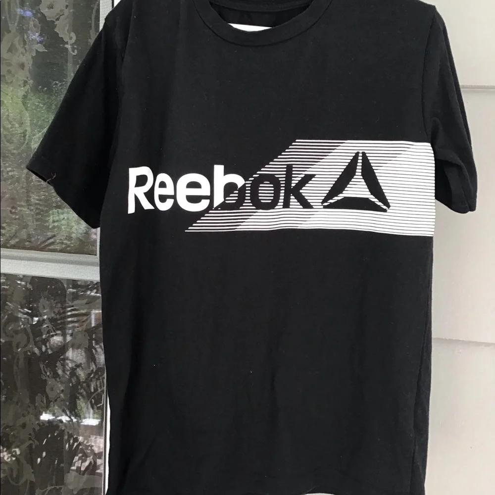 Shirt lot 3 Nike, Minecraft ,Reebok boys sz 8 -m-s  all 3 are 16” chest 21” long - Picture 9 of 15